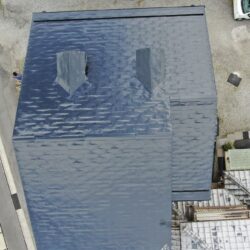 【渋川市】築20年以上の屋根塗装！棟板金補修と超耐候塗料で強風に強い家へ